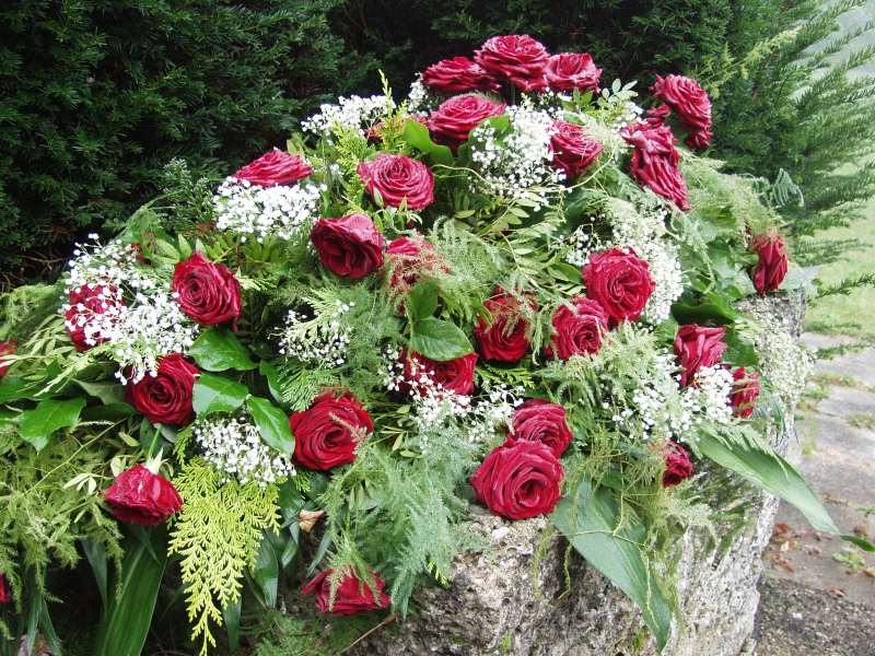 funeraire-AUVARE-min_roses-61203